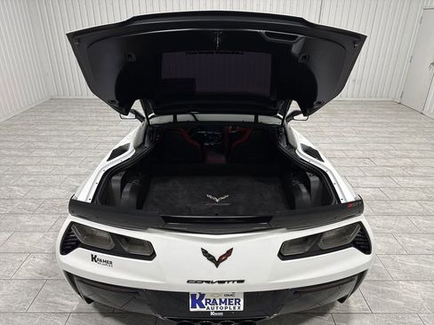 Used 2016 Chevrolet Corvette Z06 w/ 3LZ Preferred Equipment Group image 27