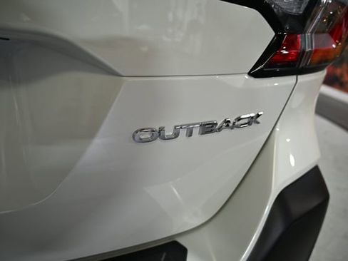 Certified 2025 Subaru Outback Premium w/ Popular Package #1A image 18