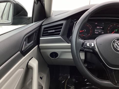 Used 2020 Volkswagen Jetta SE w/ SE Cold Weather Package image 33