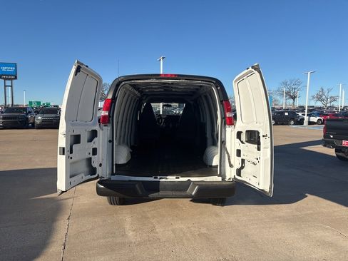 Used 2023 Chevrolet Express 2500 Work Van w/ Driver Convenience Package image 8