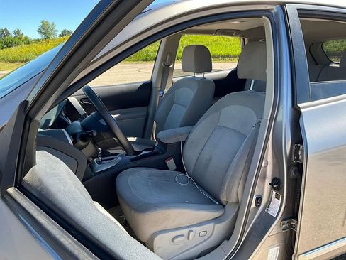 Used 2011 Nissan Rogue SV w/ Premium Pkg AWD/4WD image 12