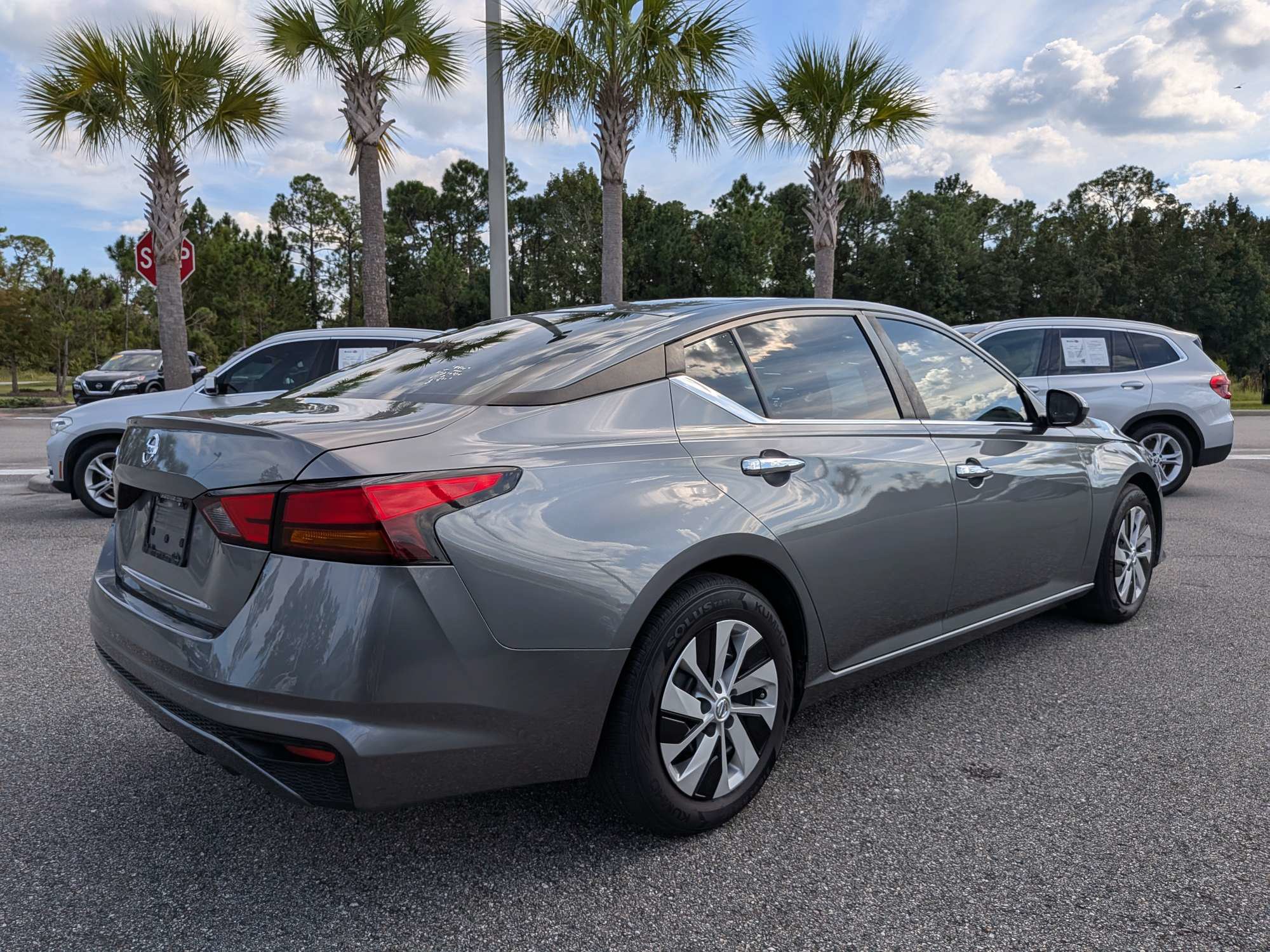 Used 2022 Nissan Altima 2.5 S FWD image 4