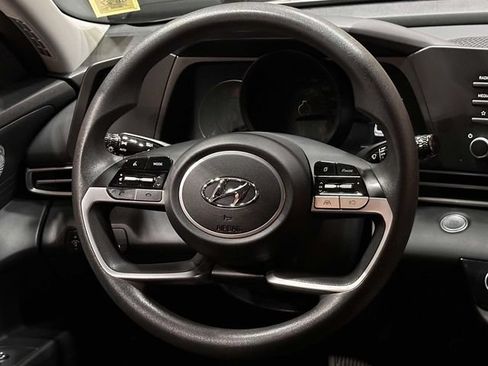 Used 2023 Hyundai Elantra SEL FWD image 21