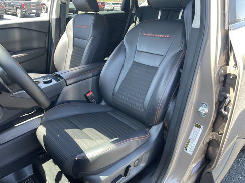 Used 2025 Nissan Rogue SV AWD/4WD image 18