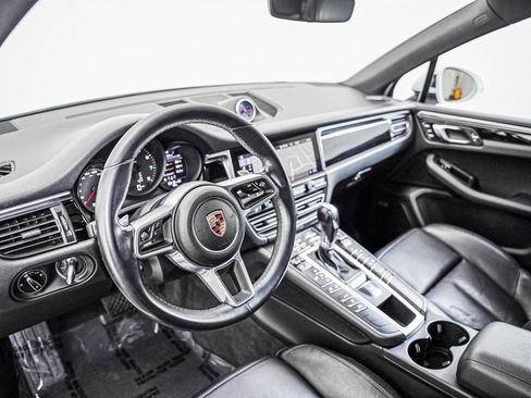 Certified 2020 Porsche Macan AWD/4WD image 4