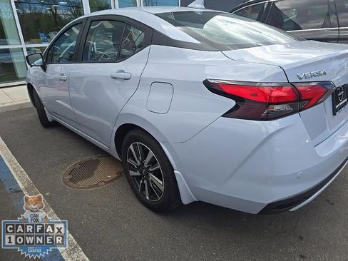Used 2024 Nissan Versa SV w/ Trunk Package image 7