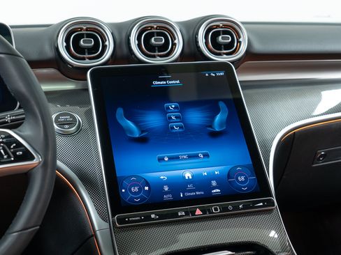 Certified 2023 Mercedes-Benz C 300 4MATIC Sedan image 19