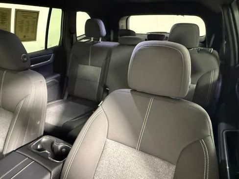 Used 2025 GMC Acadia Elevation FWD image 36