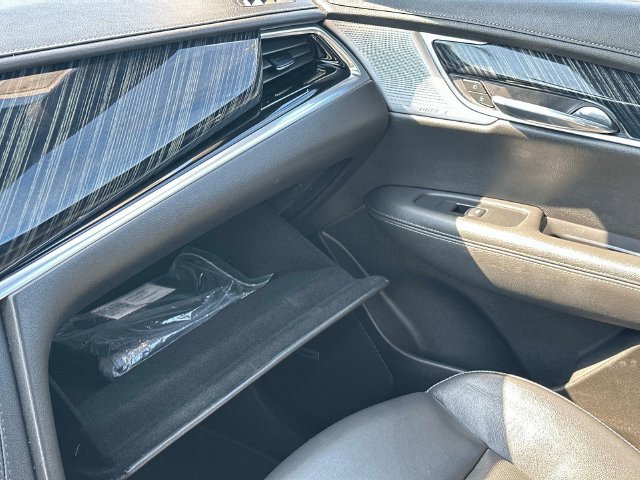 Certified 2024 Cadillac XT6 Premium Luxury w/ Technology Package FWD image 37