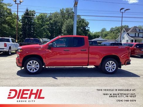 Used 2019 Chevrolet Silverado 1500 Custom w/ Custom Value Package AWD/4WD image 4