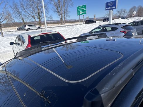 Used 2025 Subaru Crosstrek 2.0i Premium image 19