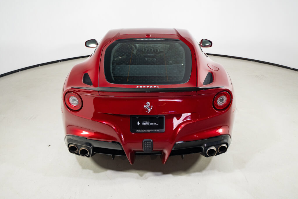 Used 2015 Ferrari F12 Berlinetta RWD image 10