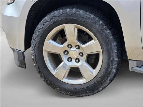 Used 2015 Chevrolet Tahoe LT w/ Luxury Package RWD image 14