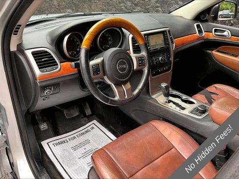 Used 2013 Jeep Grand Cherokee Overland w/ Advance Technology Group AWD/4WD image 11