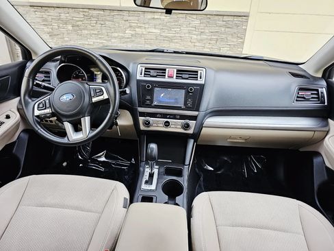 Used 2017 Subaru Outback 2.5i AWD/4WD image 13