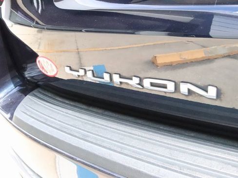 Used 2023 GMC Yukon Denali image 6