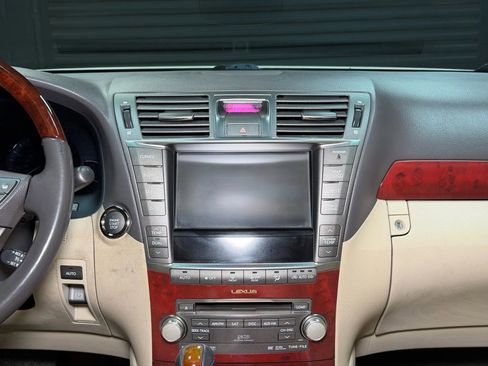 Used 2011 Lexus LS 460 image 25