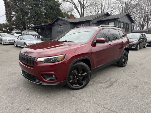 Used 2021 Jeep Cherokee Latitude Plus image 1
