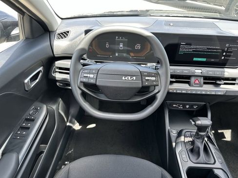 New 2026 Kia K4 FWD image 8