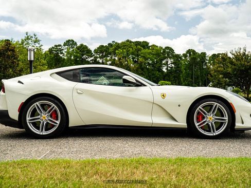Used 2019 Ferrari 812 Superfast image 9
