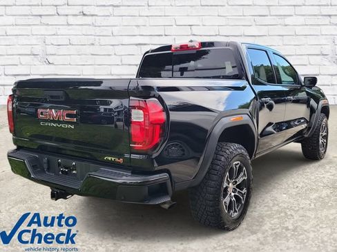 Used 2024 GMC Canyon AT4 w/ AT4 Premium Package AWD/4WD image 4