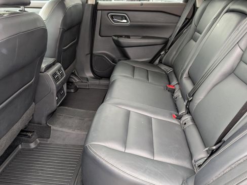 Used 2021 Nissan Rogue SL w/ Premium Package image 13