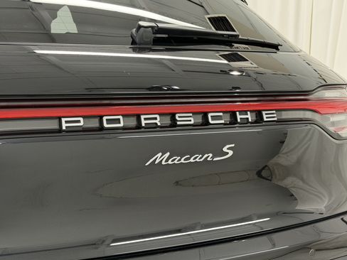 Used 2023 Porsche Macan S AWD/4WD image 63