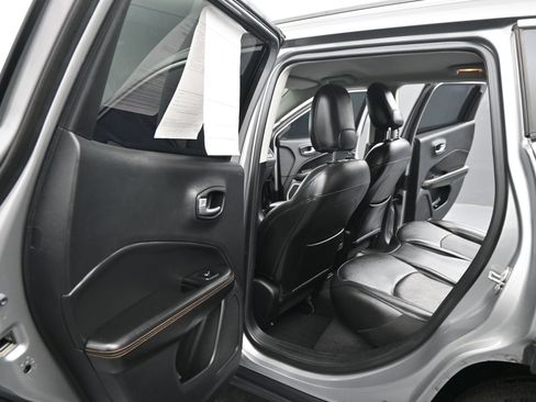 Used 2019 Jeep Compass Limited AWD/4WD image 14
