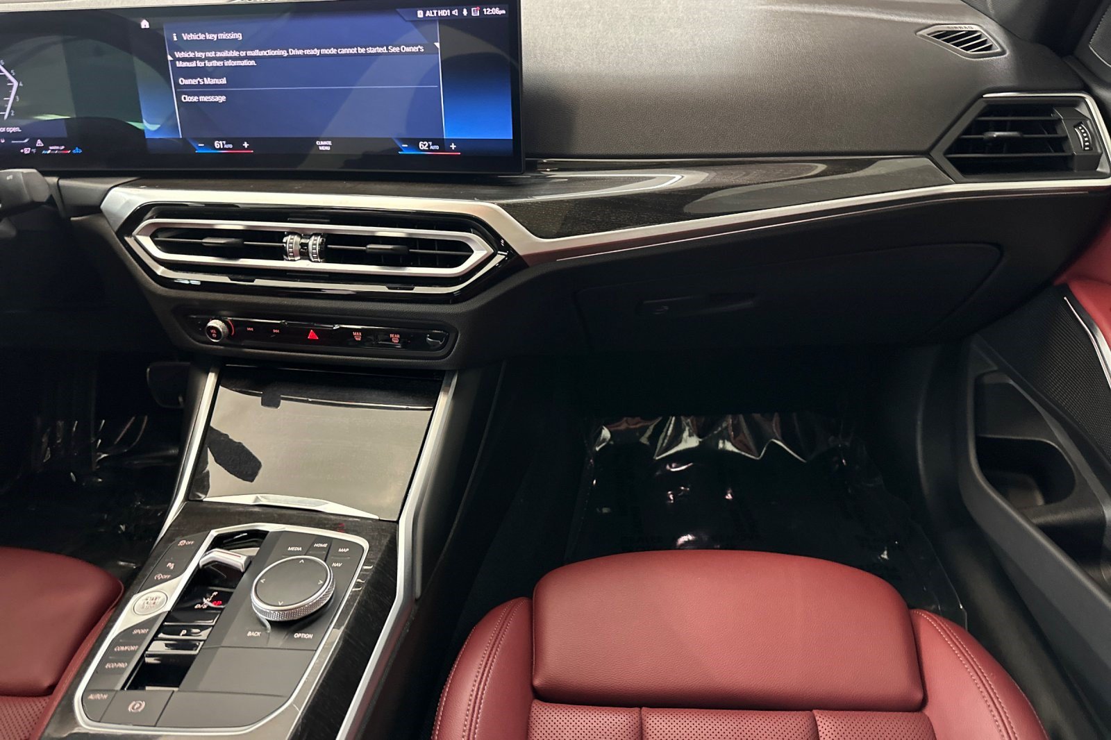 Certified 2024 BMW 330i Sedan w/ M Sport Package RWD image 32