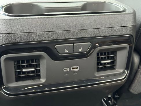 New 2026 GMC Sierra 2500 AT4 w/ AT4 Premium Plus Package AWD/4WD image 15