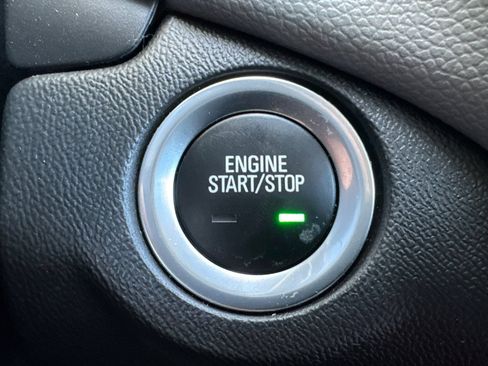 Used 2022 Chevrolet Equinox LT FWD image 23