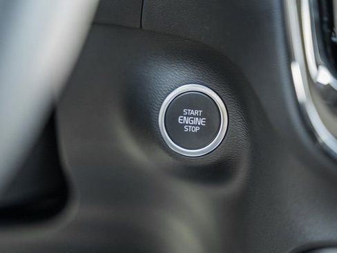 Used 2026 Volvo XC40 B5 Plus w/ Protection Package Premier image 25