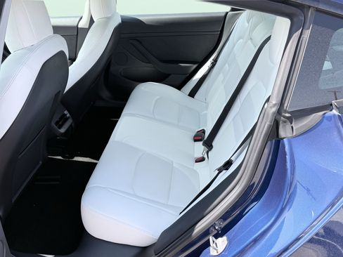 Used 2022 Tesla Model 3 Standard Range RWD image 24
