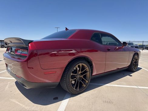 Used 2021 Dodge Challenger R/T Scat Pack w/ Shaker Package RWD image 5