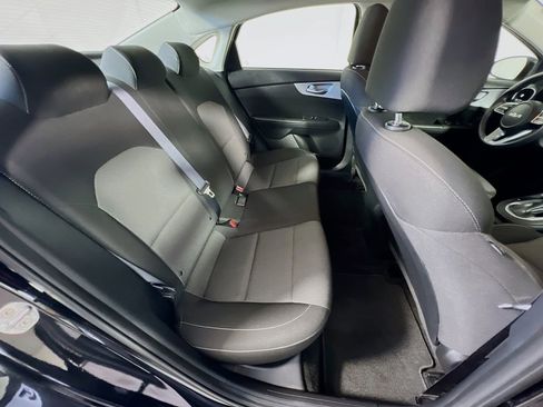 Certified 2023 Kia Forte LXS w/ LXS Technology Package FWD image 26