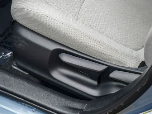 Used 2020 Toyota Corolla L w/ Carpet Mat Package (TMS) FWD image 25