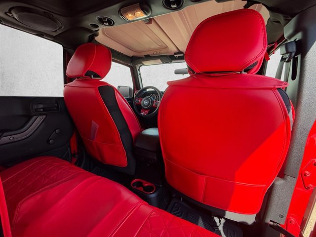 Used 2014 Jeep Wrangler Unlimited Sport w/ Connectivity Group AWD/4WD image 19