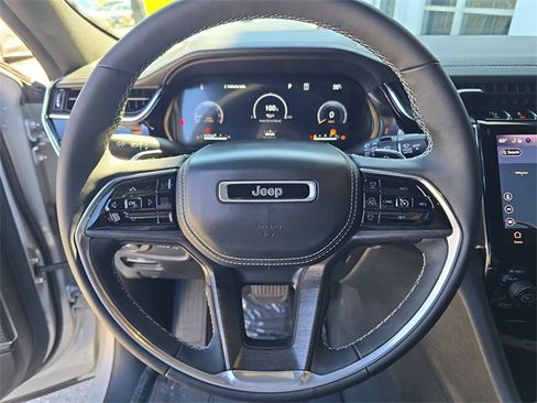 Used 2023 Jeep Grand Cherokee Overland w/ Trailer Tow Prep Group (B) image 27