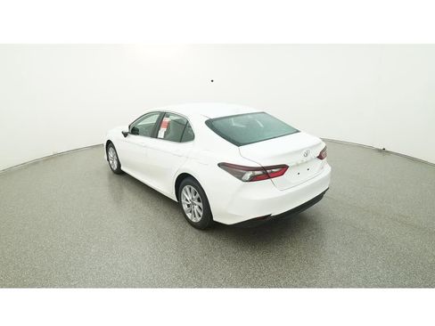 Used 2023 Toyota Camry LE image 6