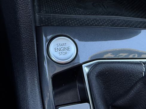 Certified 2024 Volkswagen Tiguan SE image 24