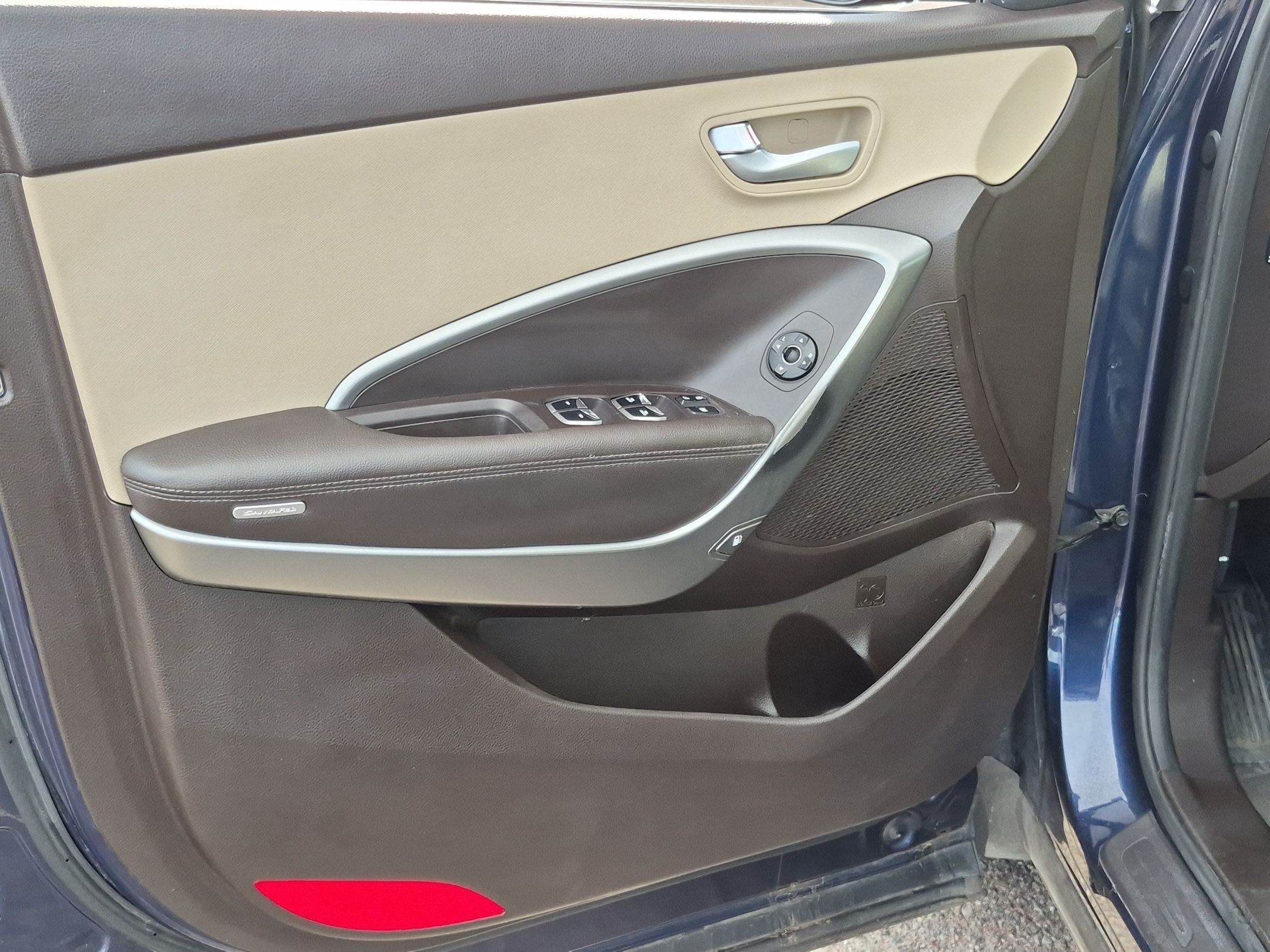 Used 2018 Hyundai Santa Fe SE FWD image 11