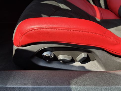 Used 2023 Chevrolet Corvette Stingray Premium Conv w/ Z51 Performance Package RWD image 21