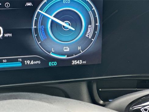 Used 2025 Hyundai Elantra SEL image 27