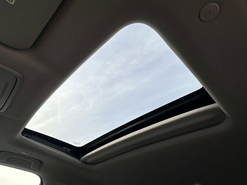 Used 2024 Honda CR-V EX image 16