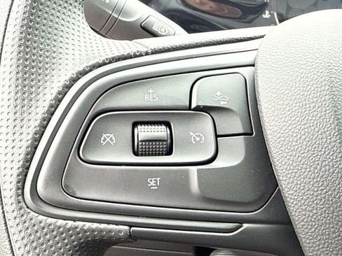 New 2026 Buick Envista Sport Touring FWD image 25