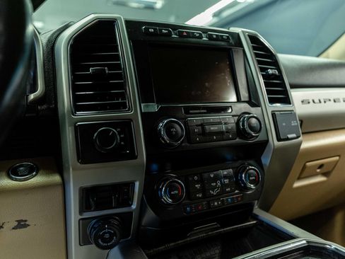 Used 2021 Ford F450 Lariat w/ Lariat Ultimate Package AWD/4WD image 10