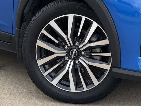 Used 2022 Nissan Kicks SV image 32