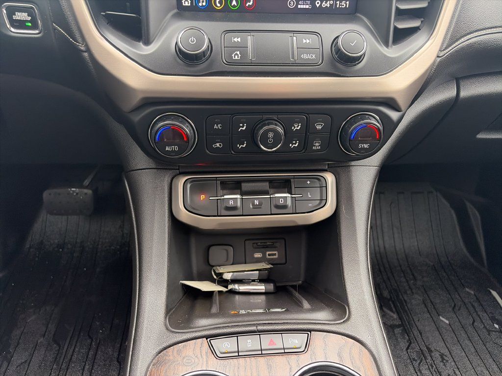 Certified 2020 GMC Acadia Denali w/ Denali Ultimate Package AWD/4WD image 18