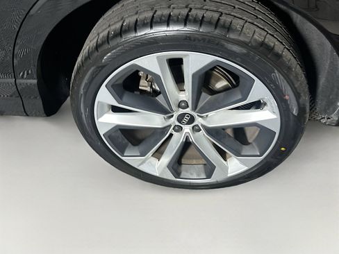 Used 2021 Audi Q3 2.0T Premium w/ Convenience Package image 11