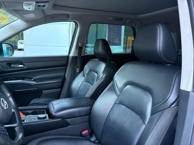 Used 2022 Nissan Pathfinder SL w/ SL Premium Package AWD/4WD image 12